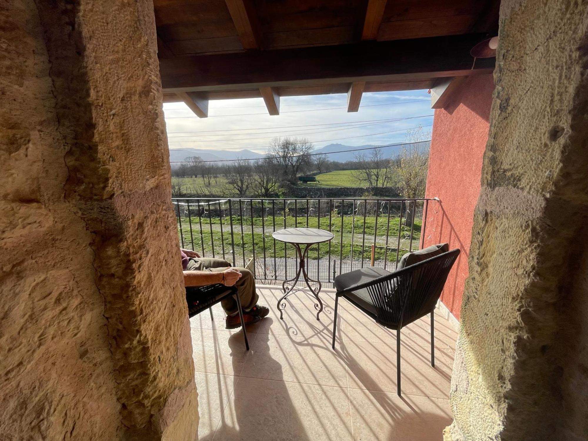 La Casa Del Cantero Pinilla del Valle Luaran gambar