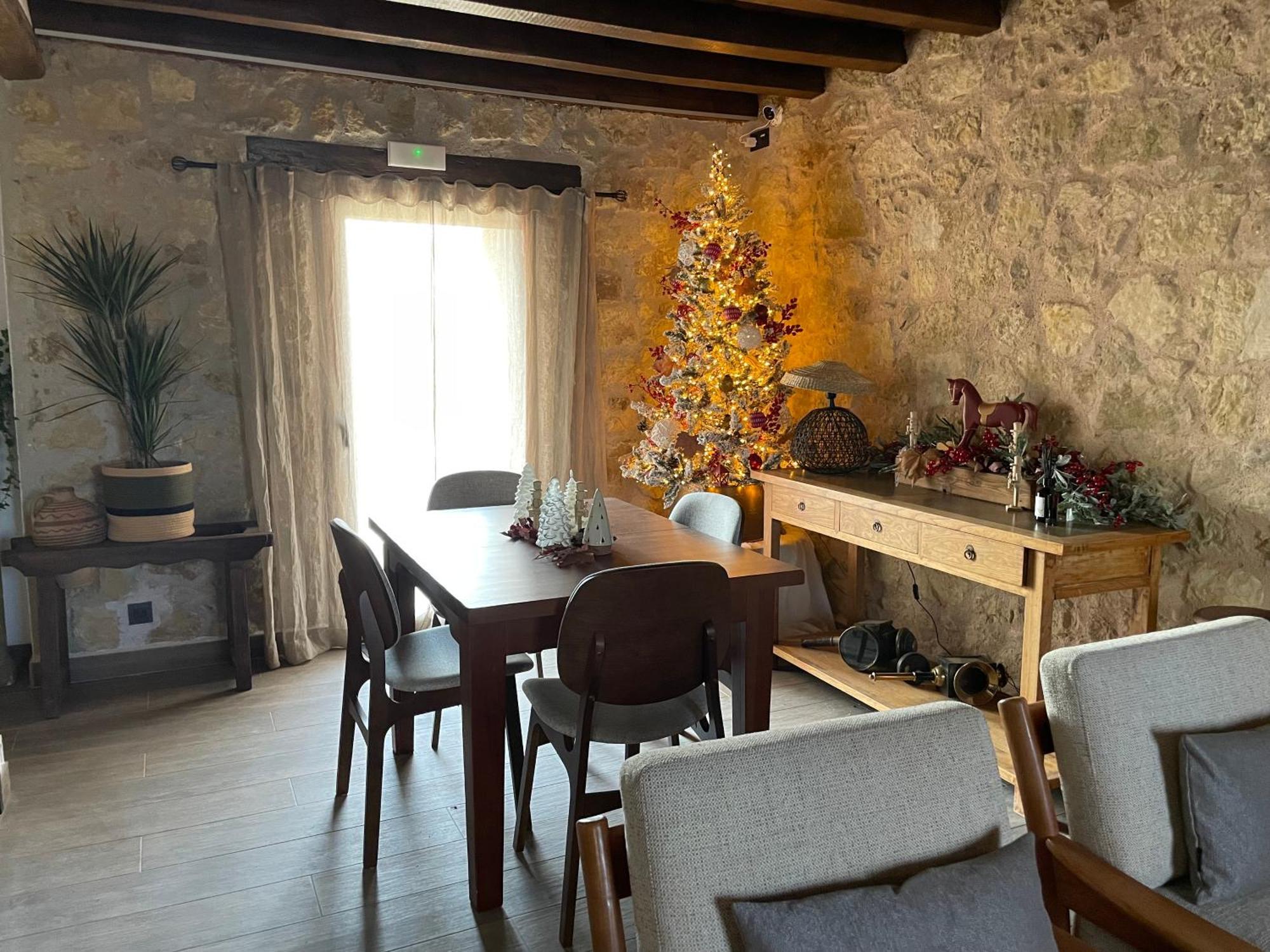 La Casa Del Cantero Pinilla del Valle Luaran gambar
