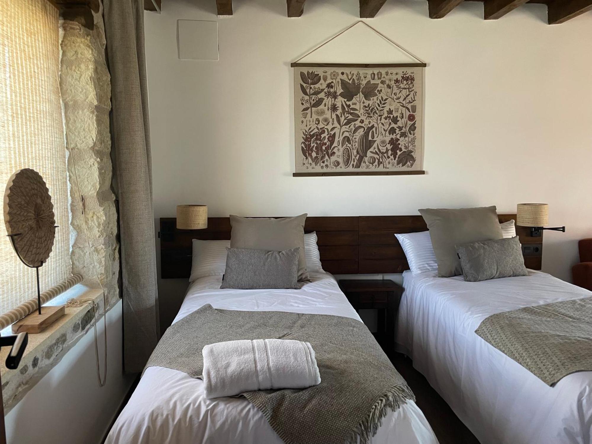 La Casa Del Cantero Pinilla del Valle Luaran gambar