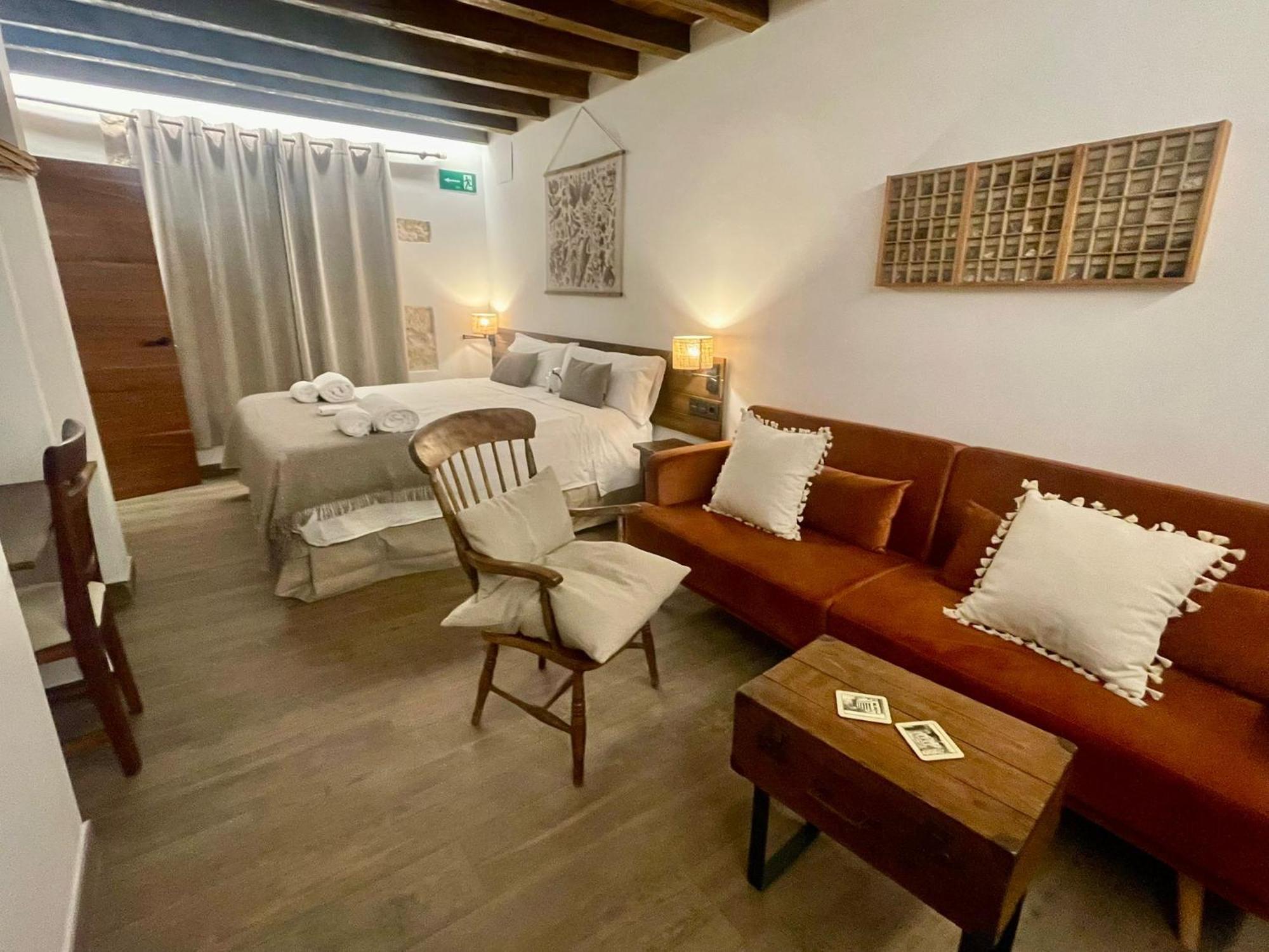 La Casa Del Cantero Pinilla del Valle Luaran gambar